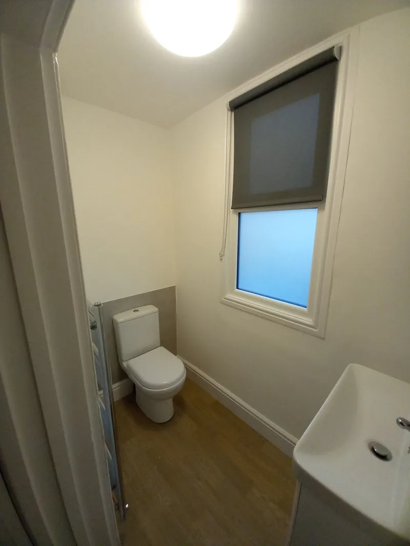 The Residence Dartmouth - Room 2 (En-Suite) Detail #07