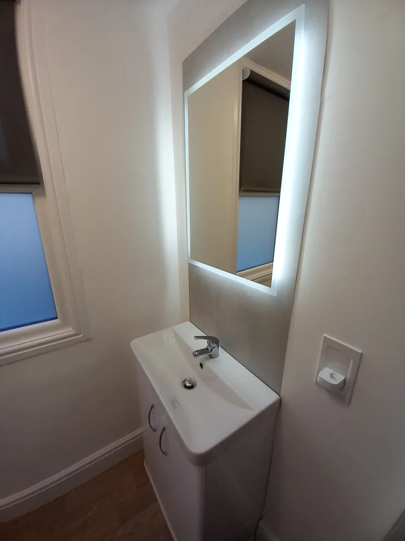 The Residence Dartmouth - Room 2 (En-Suite) Detail #08