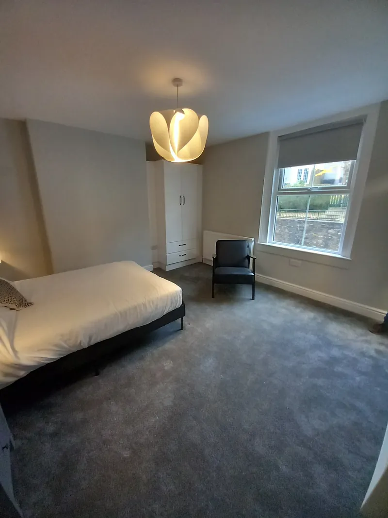 The Residence Dartmouth - Room 4 (En-Suite) Detail #24