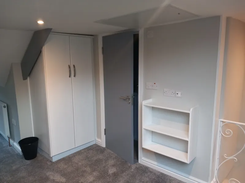 The Residence Dartmouth - Room 5 (En-Suite) Detail #18